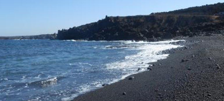El cuerpo hallado en la playa de la Madera pertenece a un hombre de 56 años y de nacionalidad española