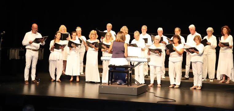 El Teatro El Salinero acogió el "Primer Encuentro de Música Coral de Lanzarote - Voces de Una Isla"