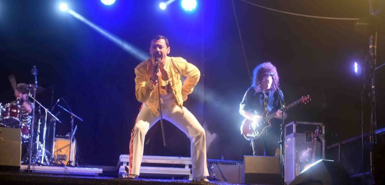 Playa Honda disfrutó del gran concierto tributo Remember Queen