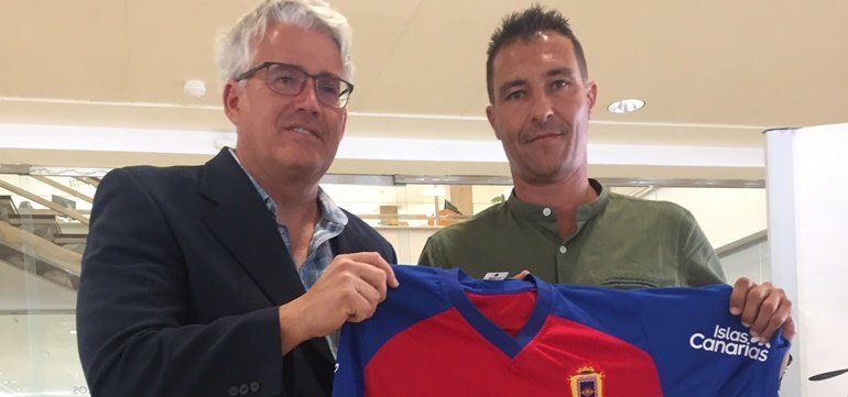 Jero Santana firma como nuevo entrenador de la UD Lanzarote