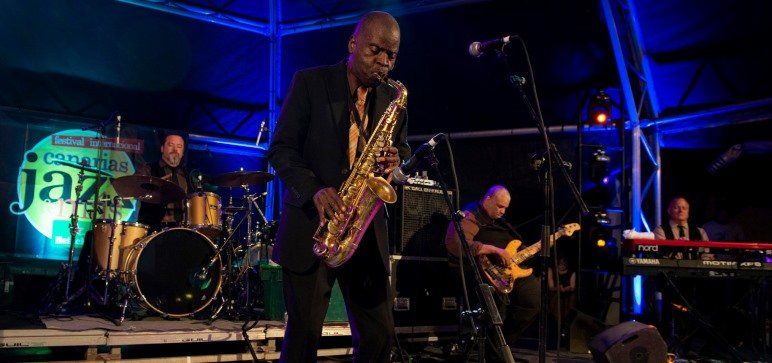 El Festival  Canarias Jazz & Más Heineken hizo vibrar a una plaza de El Almacén abarrotada de público