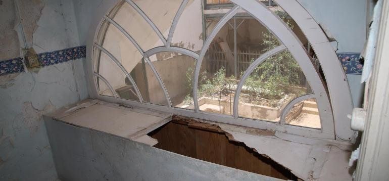 La casa Fermín agoniza tras seis años cerrada y sin ningún mantenimiento después de su polémica compra