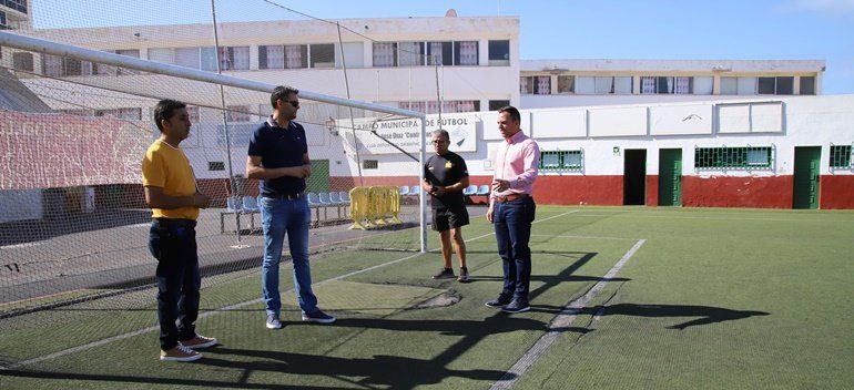 El Cabildo invertirá más de 240.000 euros en la reforma del campo de fútbol del Orientación Marítima