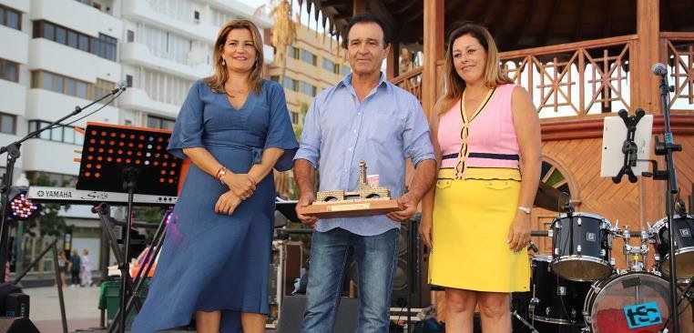 Arrecife homenajea al pescador Emilio Tavío, dentro del Encuentro de Mayores en las Fiestas de San Ginés