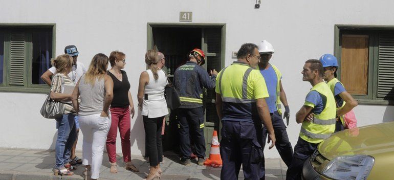 Desalojan una vivienda de Titerroy tras desplomarse parte de un techo