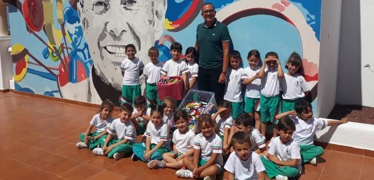 Operación Reciboli  recicla más de 140 Kilos de material de escritura inservible en la isla