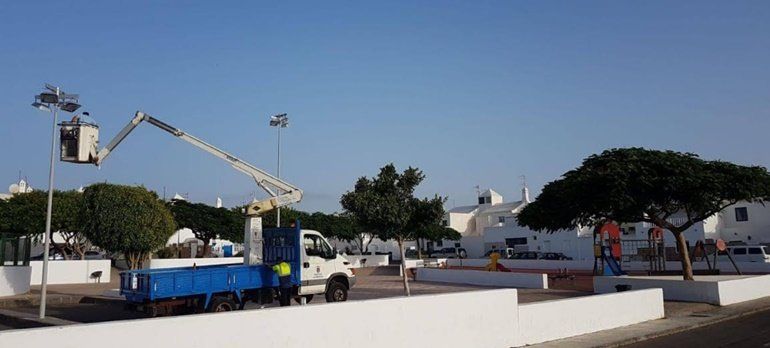 El Ayuntamiento de Arrecife mejora el alumbrado del barrio de Tinasoria