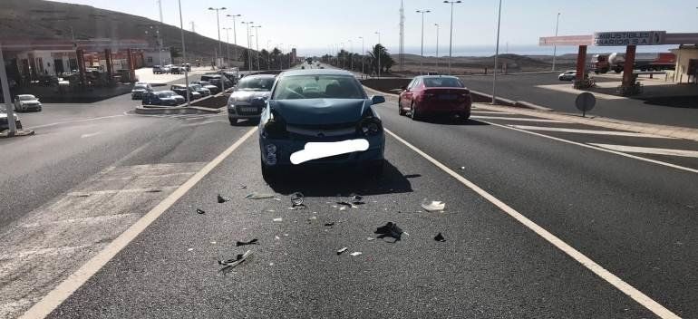 Abandona el lugar del accidente tras sufrir una colisión con otro vehículo en la carretera LZ-2