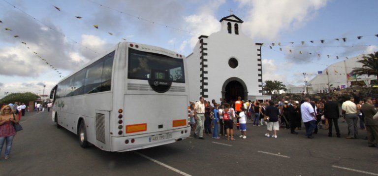 El Cabildo de Lanzarote habilita un servicio especial de guaguas para las Fiestas de Los Dolores