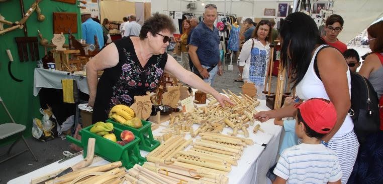 La Feria de artesanía se clausuró la noche de este domingo con gran éxito de asistencia