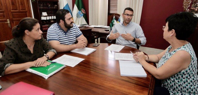 Betancort pide a Educación agilizar la puesta en marcha del futuro CEIP de Costa Teguise