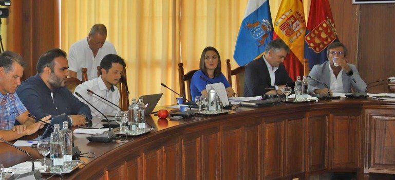CC denuncia que la presidenta del Cabildo "se burla de la oposición, del pleno y de la Democracia"