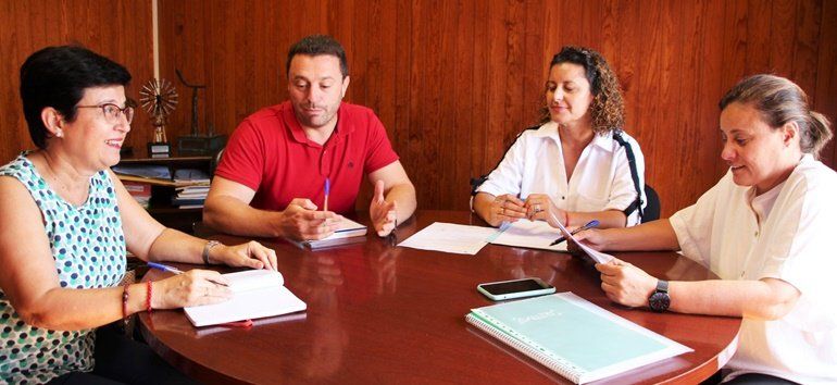 El Ayuntamiento propone a Educación instaurar ciclos de FP en el IES Yaiza