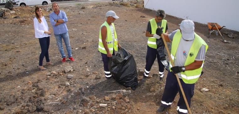 El Cabildo de Lanzarote refuerza la limpieza de los cascos urbanos de la isla