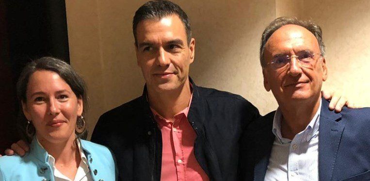 Los candidatos socialistas, con Pedro Sánchez en Gran Canaria