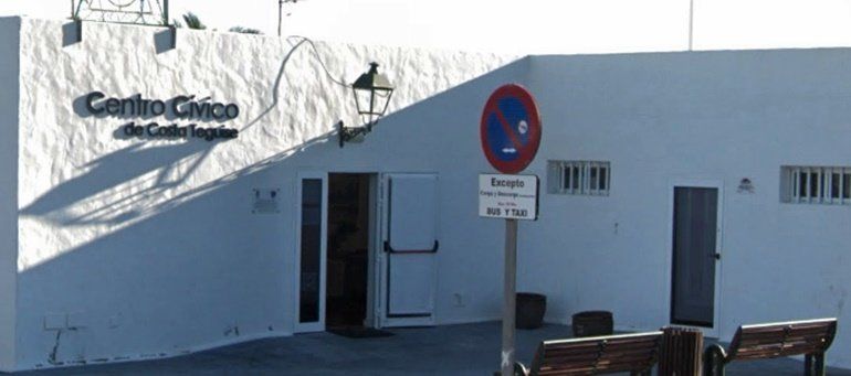 Denuncia "falta de seguridad" en los alrededores del Centro Cívico de Costa Teguise tras un robo a su hijo