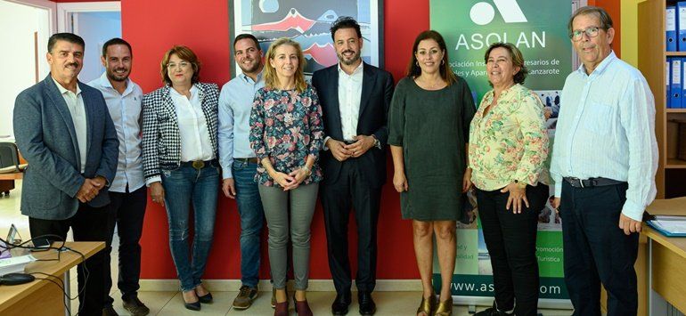 Guillermo Mariscal, en Lanzarote: "El PP sí apuesta fuerte por el turismo como principal generador de empleo"