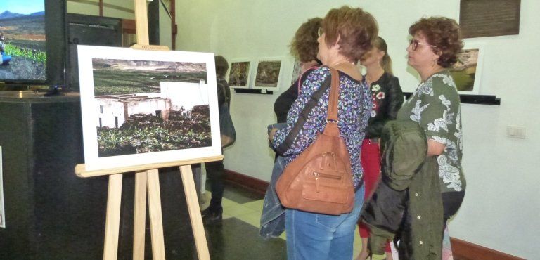 La Democracia acoge la exposición fotográfica "Apuntes de Viaje" en memoria de Simonetta Aicardi