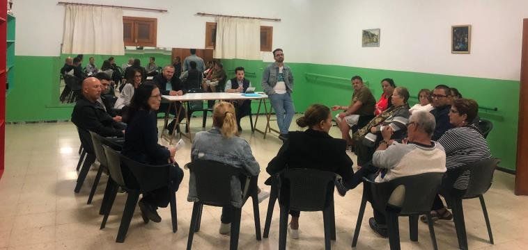 Coalición Canaria mantiene un encuentro "fructífero" con los vecinos del barrio de Tinasoria