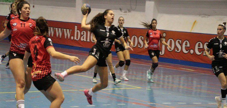 Solvente victoria del CB San José Obrero ante el BM Tejina Tenerife (33-26)