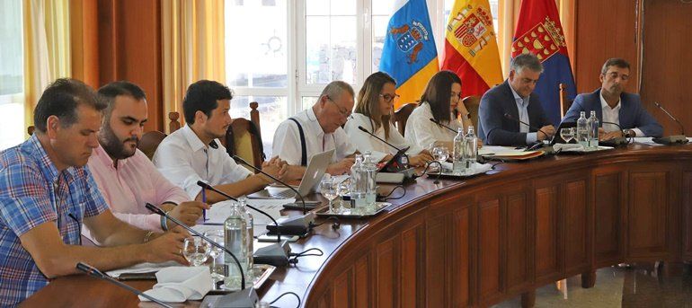 CC critica el "sectarismo político" de Corujo tras la incorporación de San Bartolomé a la Red Tributaria