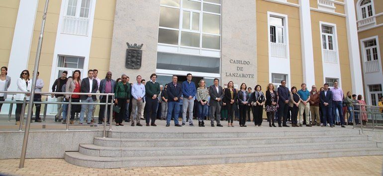 Lanzarote se suma a los actos contra la violencia de género y condena el último asesinato en Canarias