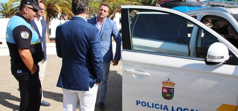 Yaiza licita tres nuevos coches patrulla para la Policía Local y una ambulancia para Protección Civil