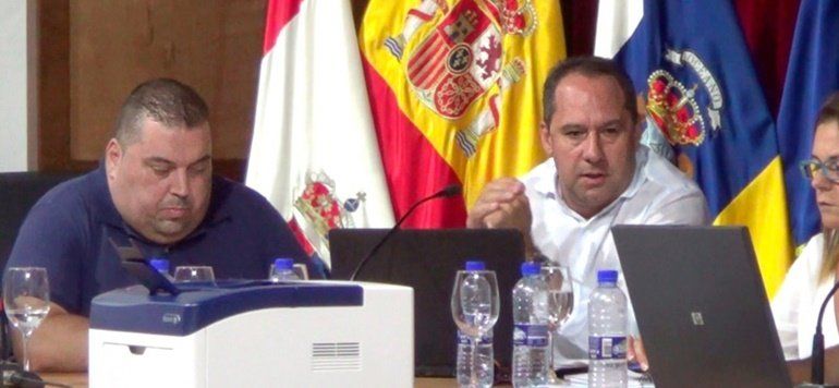 Los concejales del PP en Yaiza, Juan Monzón y Guayo Rodríguez