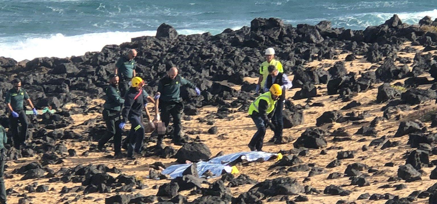 Aparece una extremidad inferior de un varón en la playa de Caleta Caballo