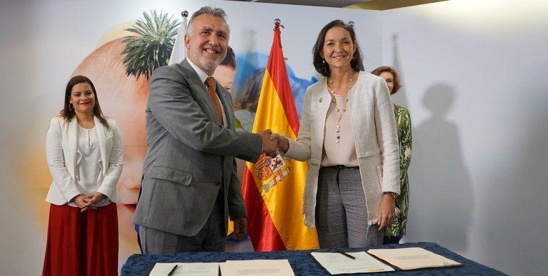 Gobierno de Canarias y Ministerio de Turismo firman el convenio para paliar el efecto de la crisis de Thomas Cook