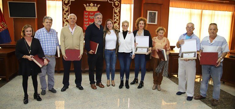 La presidenta del Cabildo homenajea a los trabajadores jubilados de la institución