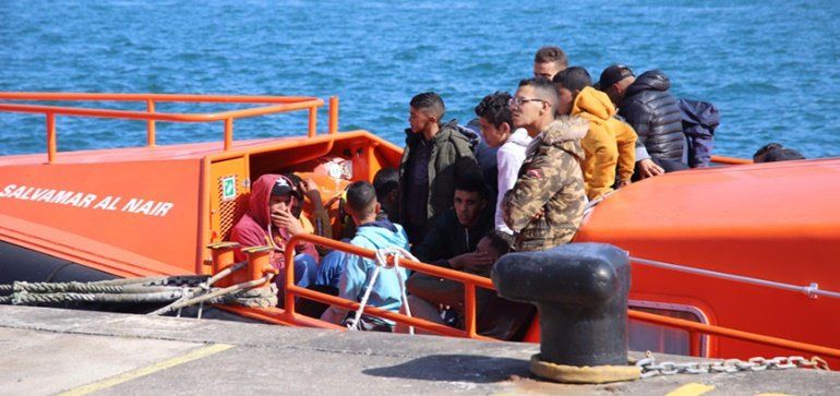 Interceptan una patera con 21 inmigrantes al norte de Lanzarote, siete de ellos menores