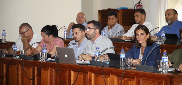 Los concejales de CC en el Ayuntamiento de Arrecife durante un pleno 