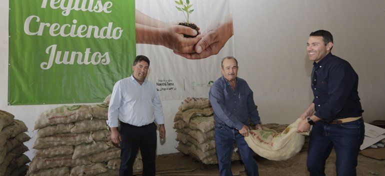 Los agricultores de Teguise reciben más de 4.000 kilos de semillas de papas para su cultivo