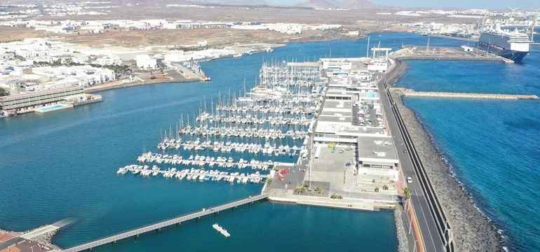 Vista del puerto de Arrecife