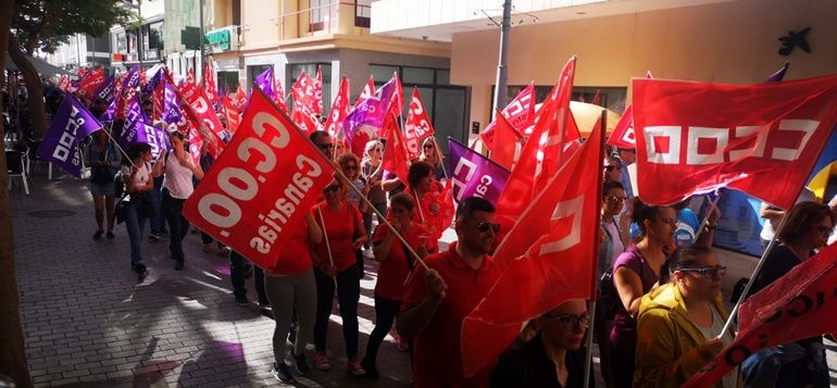 CCOO toma la calle Real de Arrecife con su marcha "por el empleo y la negociación colectiva"