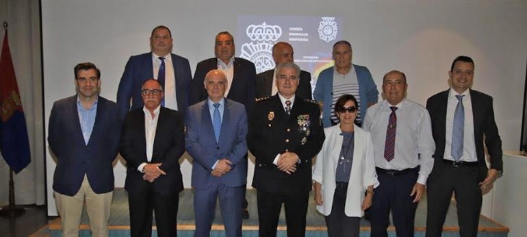 José Luis Galdón se despide como comisario de la Policía Nacional de Arrecife con motivo de su jubilación