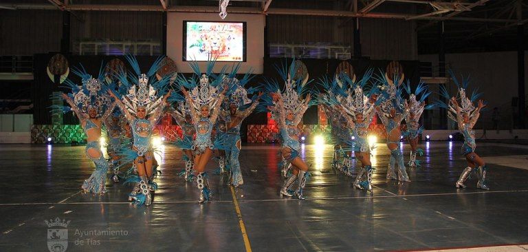 Tías arranca su Carnaval con la presentación de los grupos carnavaleros