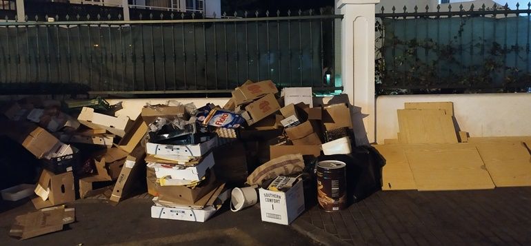 Hay Proyecto en Tías reclama al Ayuntamiento que sancione las "conductas incívicas" con la basura