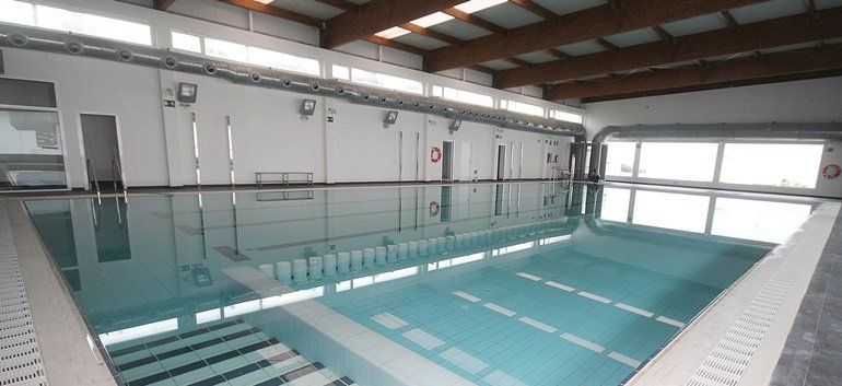 Tías volverá a licitar la gestión de la piscina municipal y sumará la cafetería "para que sea más apetecible"