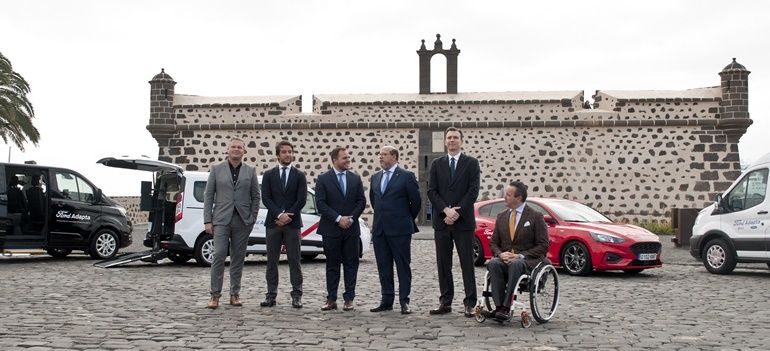 El tour Ford Adapta llega a Lanzarote para facilitar la prueba de coches adaptados a personas con discapacidad