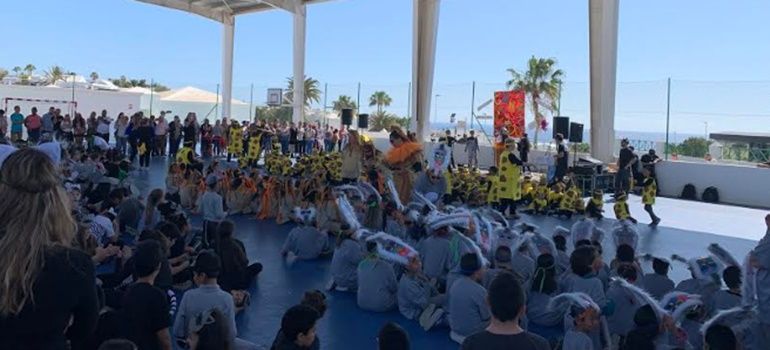 El Carnaval llega a los colegios de Tías, Puerto del Carmen y La Asomada-Mácher