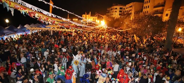 Varios ciudadanos entregan a la Policía móviles, mochilas y hasta una cartera con 100 euros perdida en Carnaval