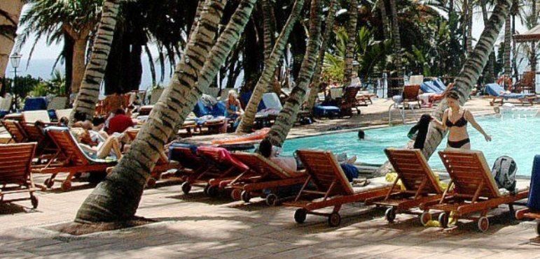 Las reservas hoteleras caen en torno al 30% en Canarias por impacto del coronavirus