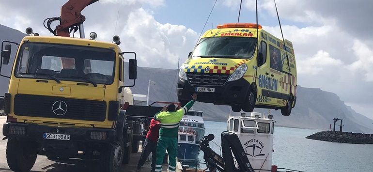 Llega a La Graciosa una ambulancia de soporte vital avanzado