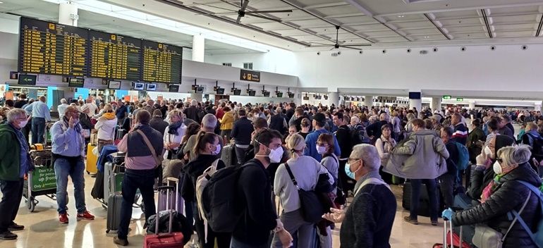 Un guardia civil destinado al aeropuerto de Lanzarote da positivo en coronavirus