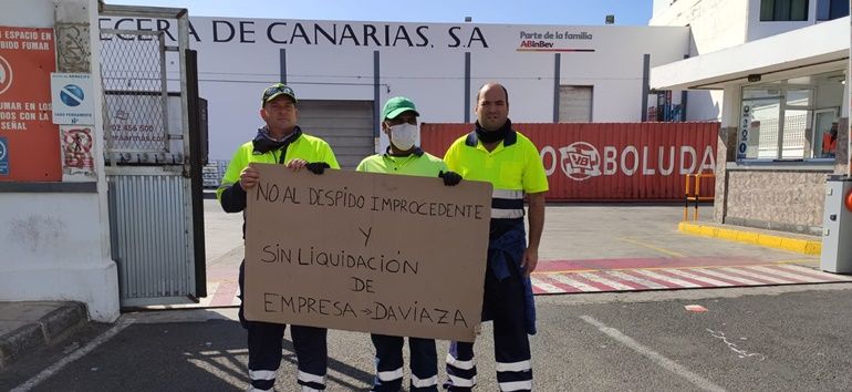 Despedidos "sin indemnización ni ERTE" en una subcontrata: "Nos han dejado tirados en la calle"