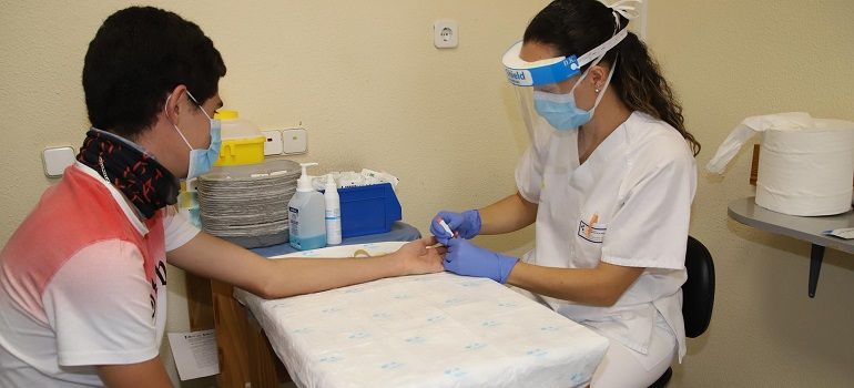 Sanidad ha invitado ya a 406 personas a hacerse los test aleatorios de Covid-19 en Lanzarote, pero el 41% lo ha rechazado