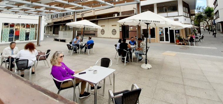 Arrecife firma el decreto que permite duplicar la superficie de las terrazas de bares y restaurantes