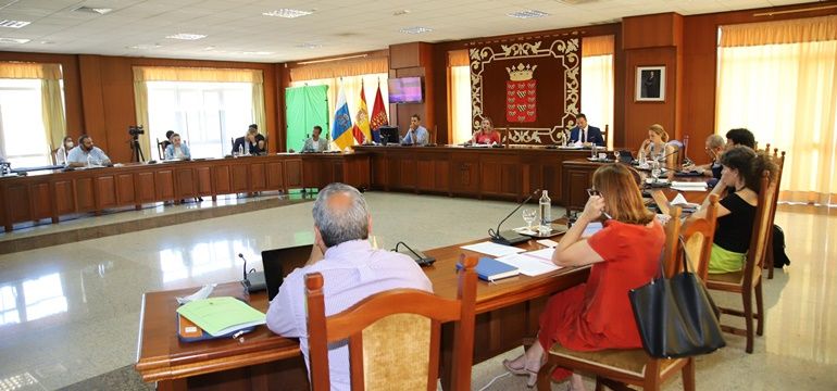 El Cabildo aprueba un presupuesto de "emergencia social" que asciende a ...